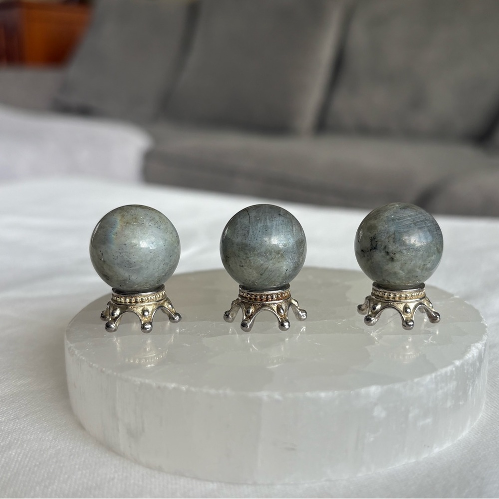 Mini labradorite sphere bundle